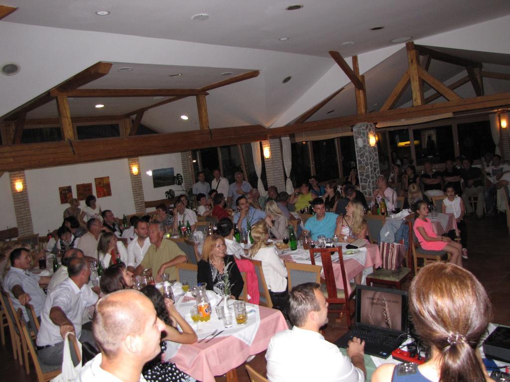 Guesthouse Zorko Gostilna Domen Šmarješke Toplice Esterno foto