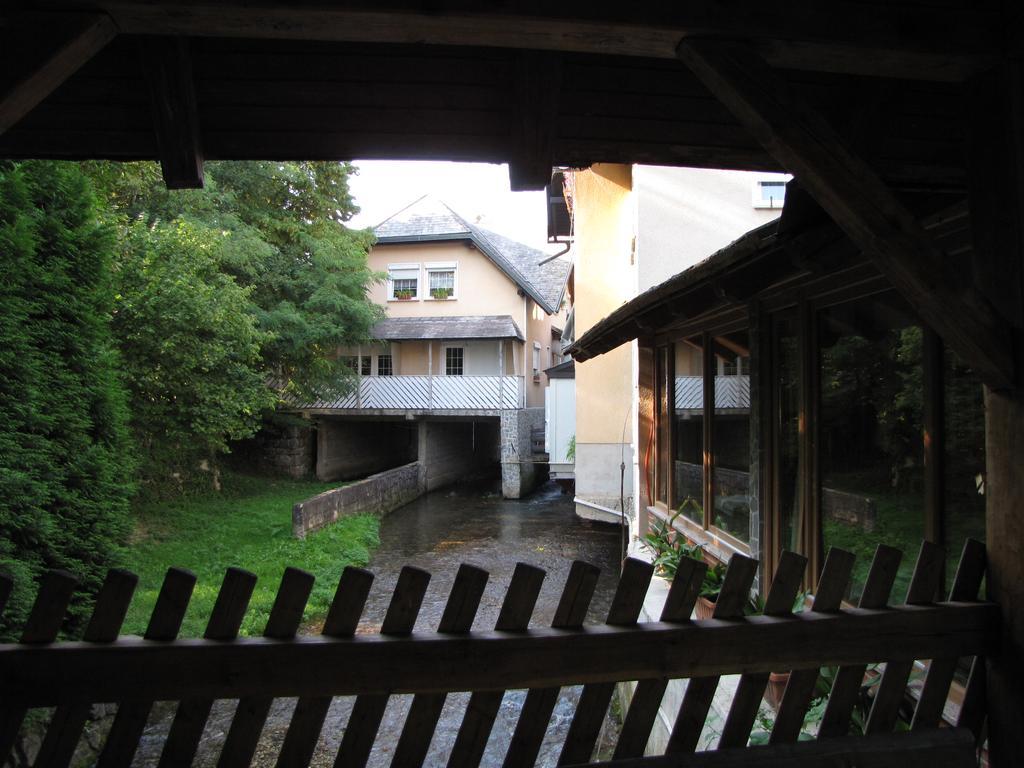 Guesthouse Zorko Gostilna Domen Šmarješke Toplice Esterno foto